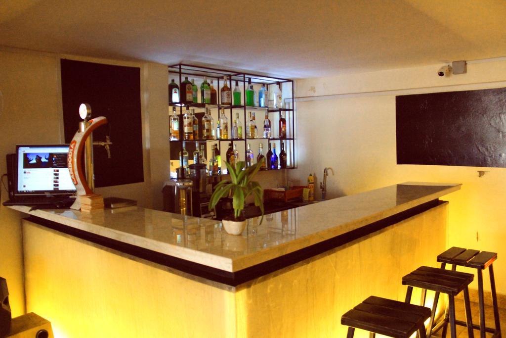 B52 Hostel Phnom-Penh Buitenkant foto