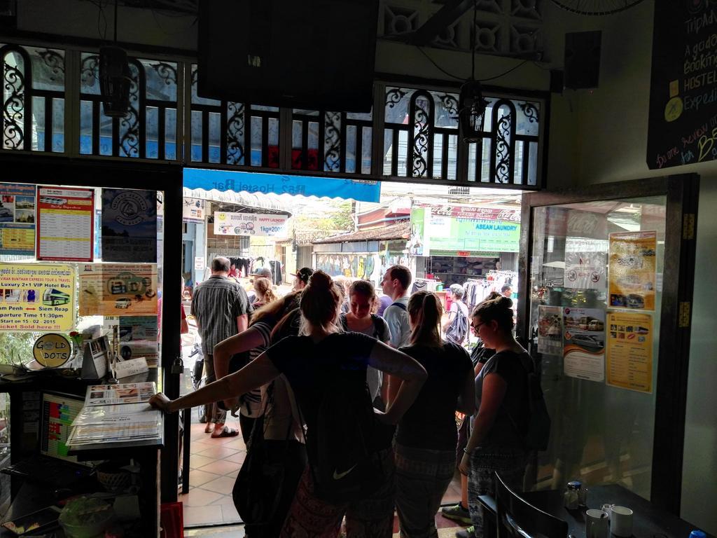 B52 Hostel Phnom-Penh Buitenkant foto